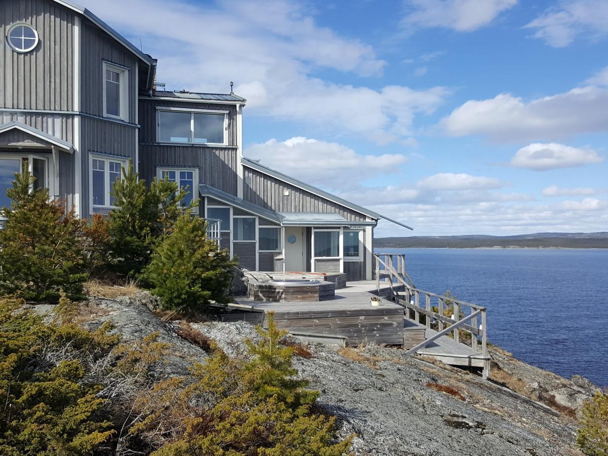 Lotsstugan I Haernoesand Bed and Breakfast Exterior foto